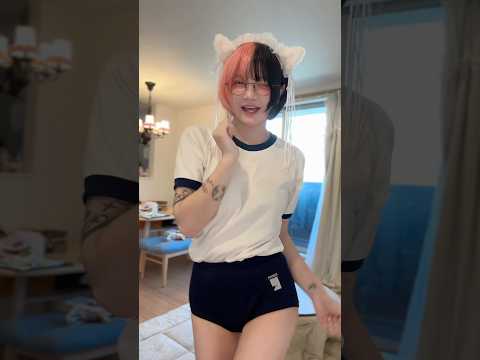 ちゅきめろでぃ! - 🫣セクシーすぎるプロゲーマーに”ガチ体操服”着させて踊らせてみたら…😍 (Sep 29, 2024) | ちゅきめろでぃ!さんより